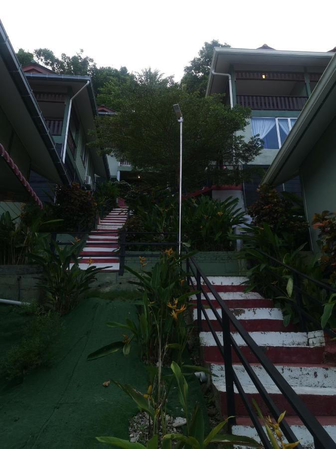 Perhentian Chomel Bed & Breakfast *