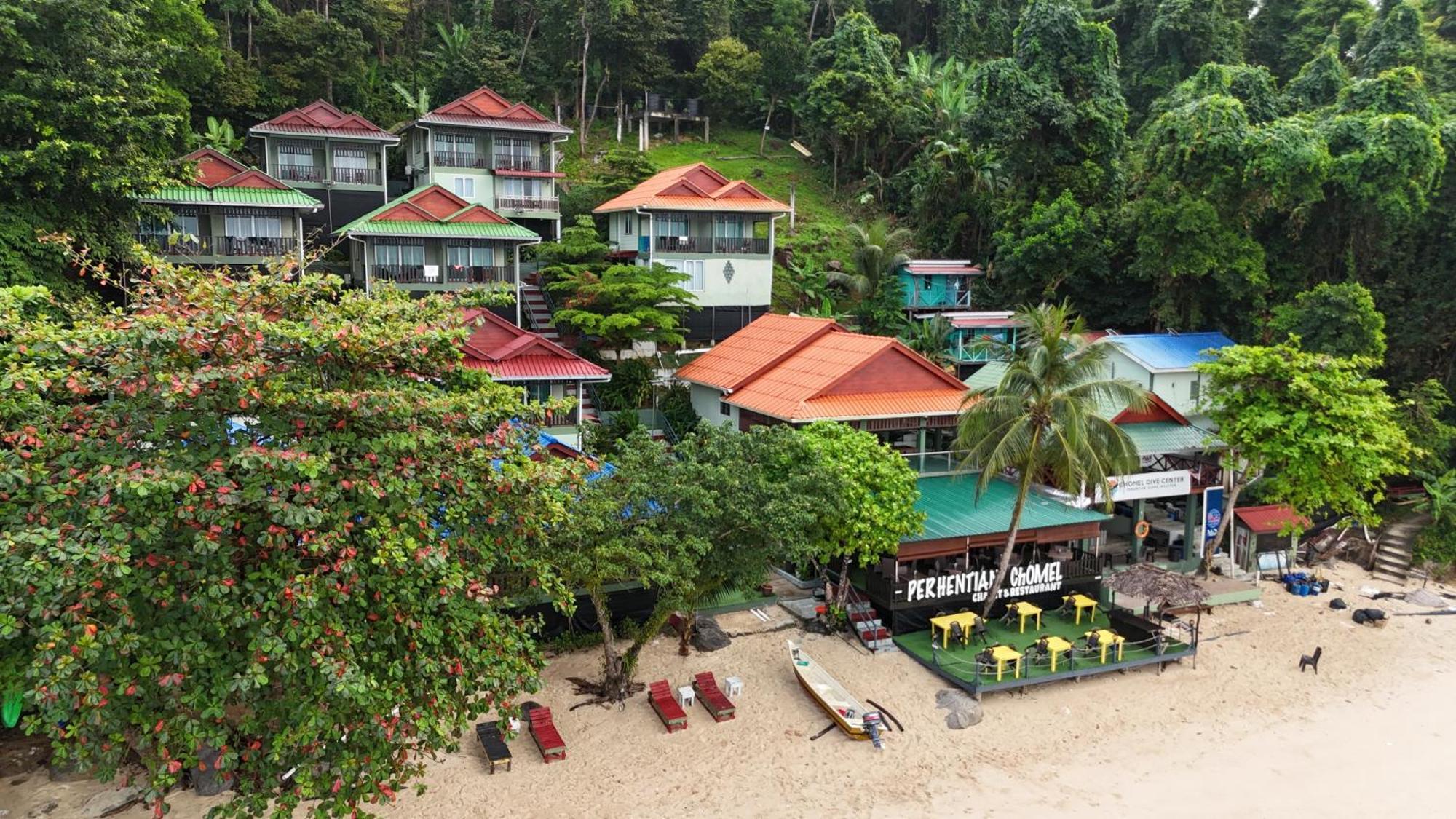 Perhentian Chomel * Kampong Pasir Hantu