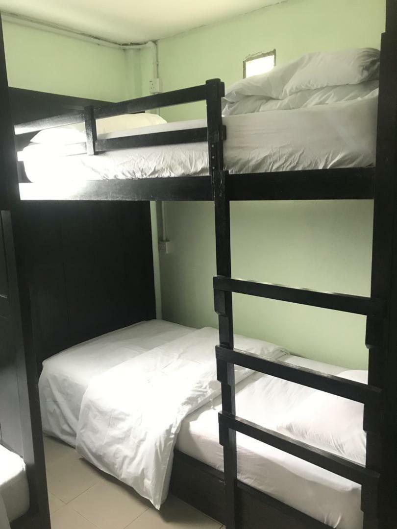 Bed & Breakfast Perhentian Chomel Kampong Pasir Hantu